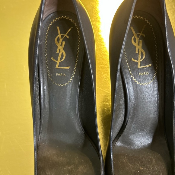 YSL Yves Saint Laurent gray and black patent leather platform high heel pump 37 - Picture 8 of 10